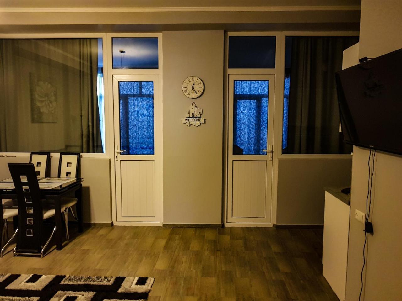 Hotel T Apartment โกนิโอ ภายนอก รูปภาพ