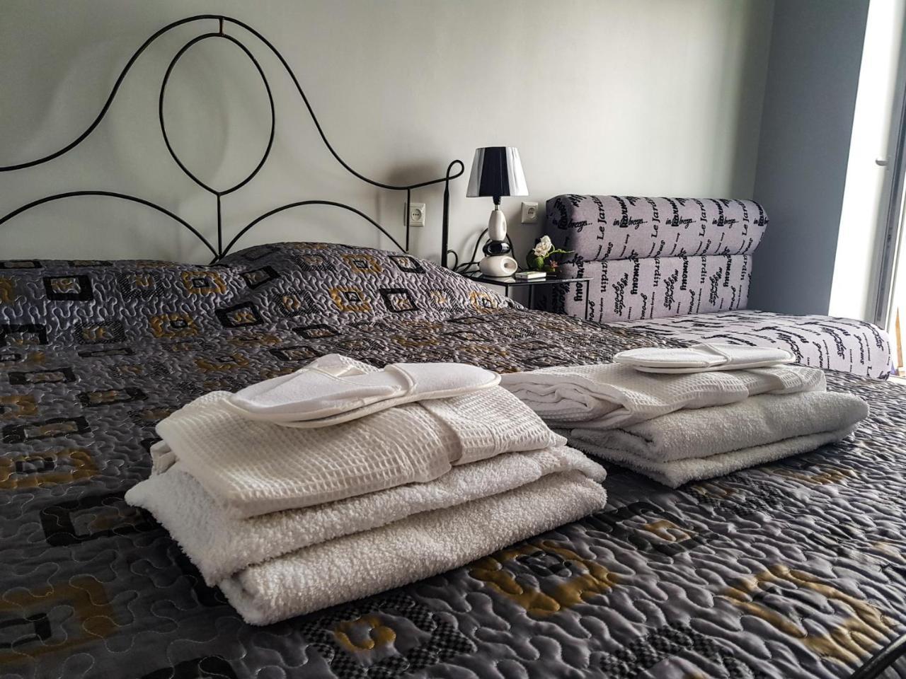 Hotel T Apartment โกนิโอ ภายนอก รูปภาพ